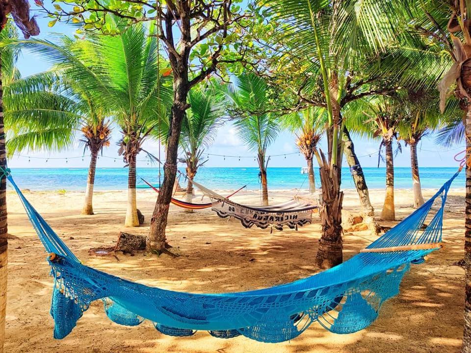 Lulu Beach Hotel Corn Island Buitenkant foto