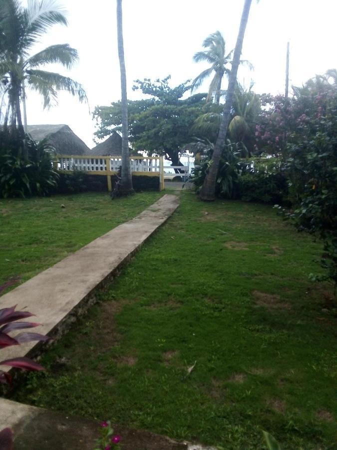 Lulu Beach Hotel Corn Island Buitenkant foto